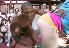 اثنين من خطوط الانفجار الثديين اطول افلام سكس عربي الجدة